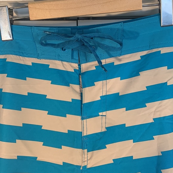 NWOT Body Glove (34”) - Picture 3 of 16